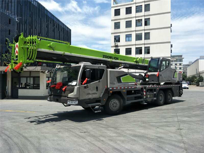 深圳市随车吊师傅告诉你租赁随车吊车如何区分吨位